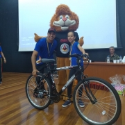 Emoção marca formatura de crianças e adolescentes que participaram do Proerd
