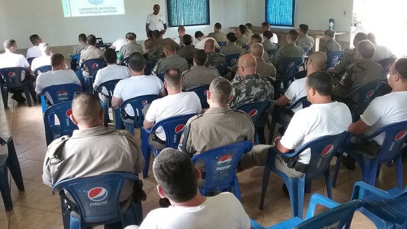 Coronel Marcel deu início à reunião com oficiais da BM