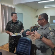 General de Brigada com o Cmt do 6ºRpmon