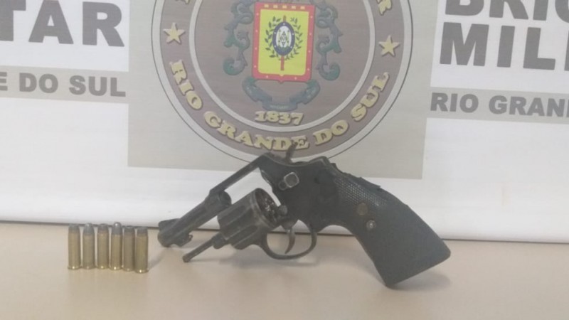 BM prende homem por porte de arma de fogo