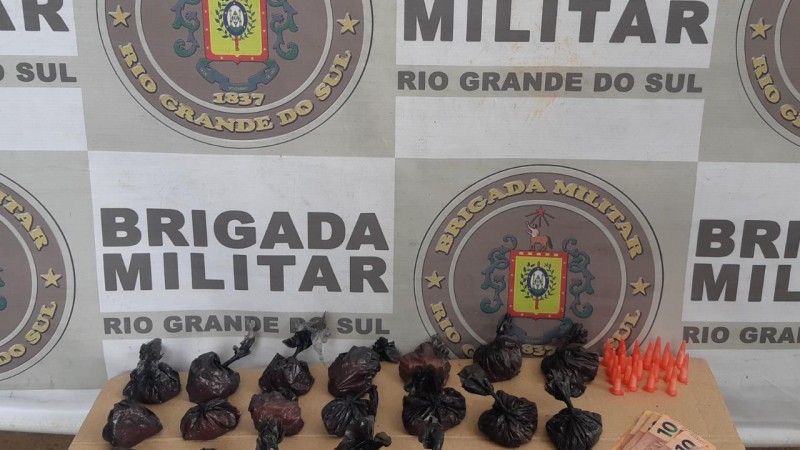 droga e dinheiro apreendido
