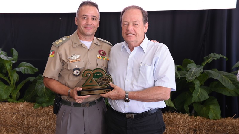 BM recebe homenagem