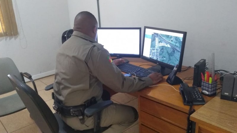 policial trabalhando