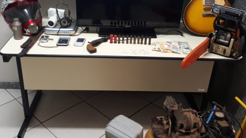 prisão por tráfico e posse de arma 24maio20