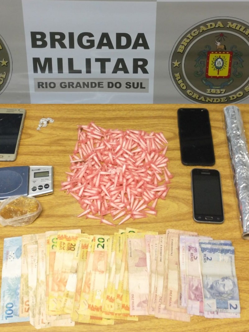 Apreensão de Drogas bairro Guajuviras