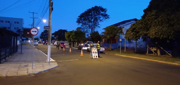 Foram abordadas 70 pessoas e fiscalizados 57 veículos