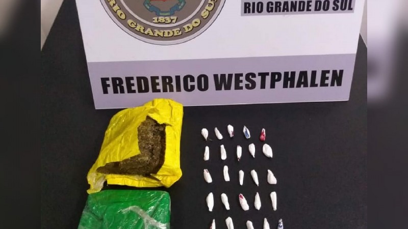 37° BPM prende indivíduos por tráfico de drogas