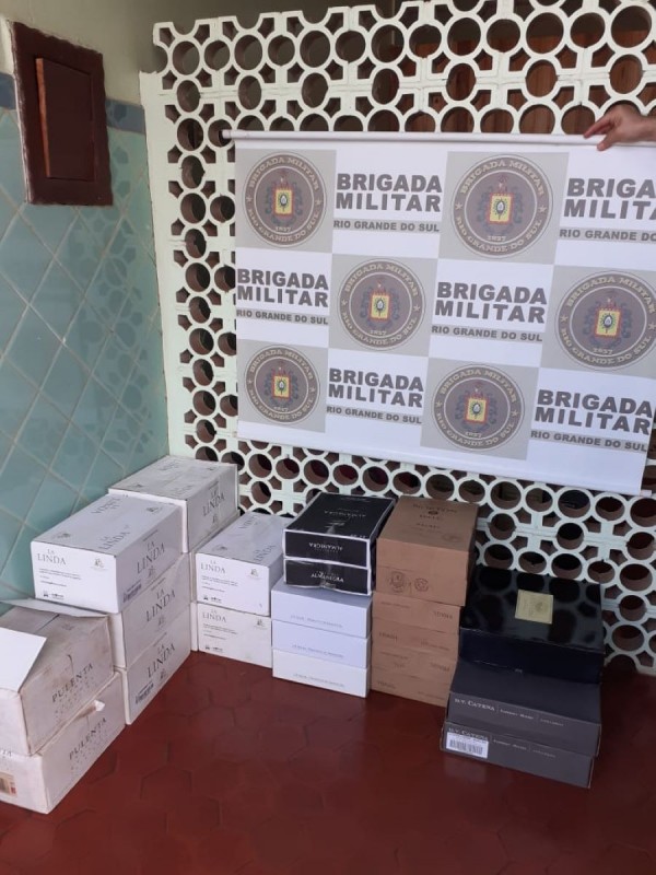 7°BPM REALIZA APRENSÃO DE VINHOS CONTRABANDEADOS