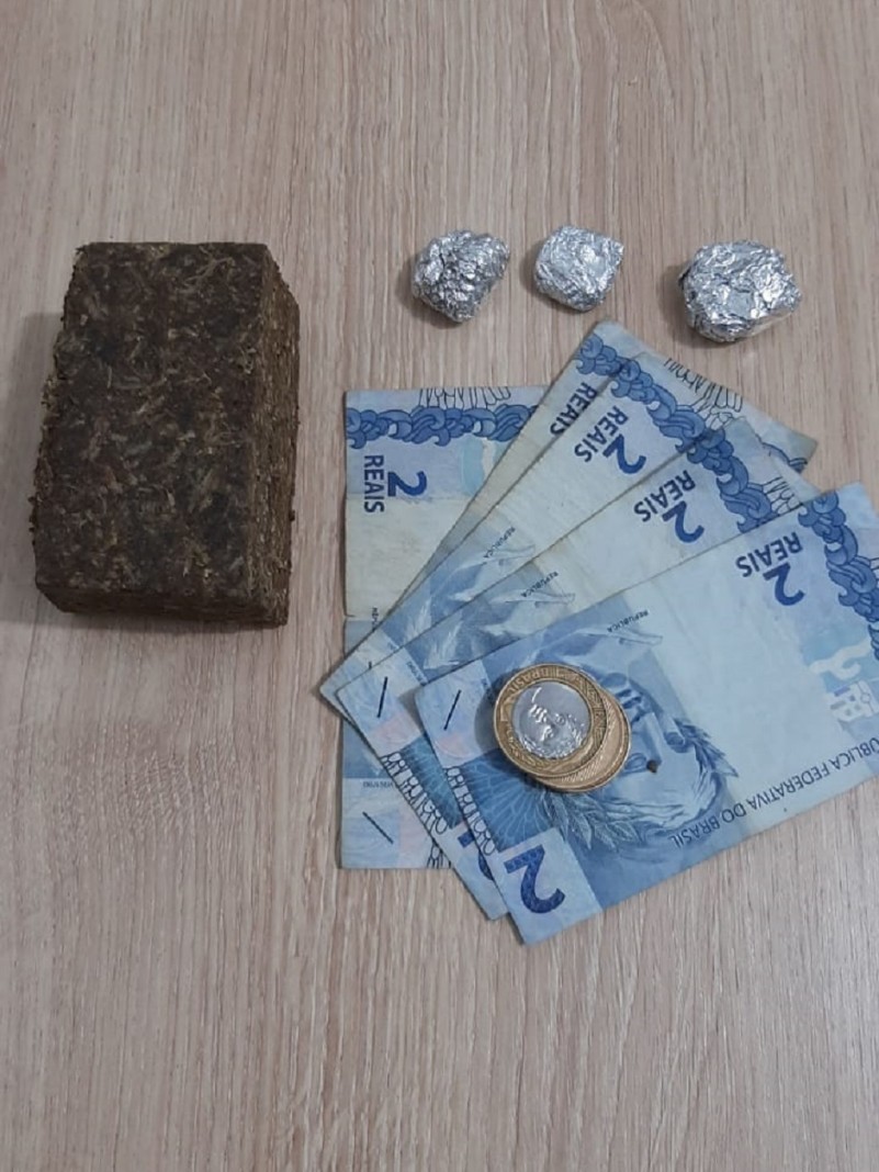 maconha e dinheiro