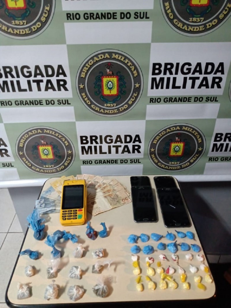 Drogas seriam vendidas em Maquin&eacute;