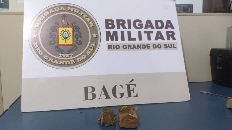 tijolinho de maconha apreendido