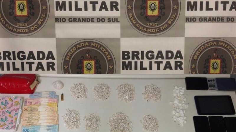 Prisão ocorreu após monitoramento do tráfico de drogas