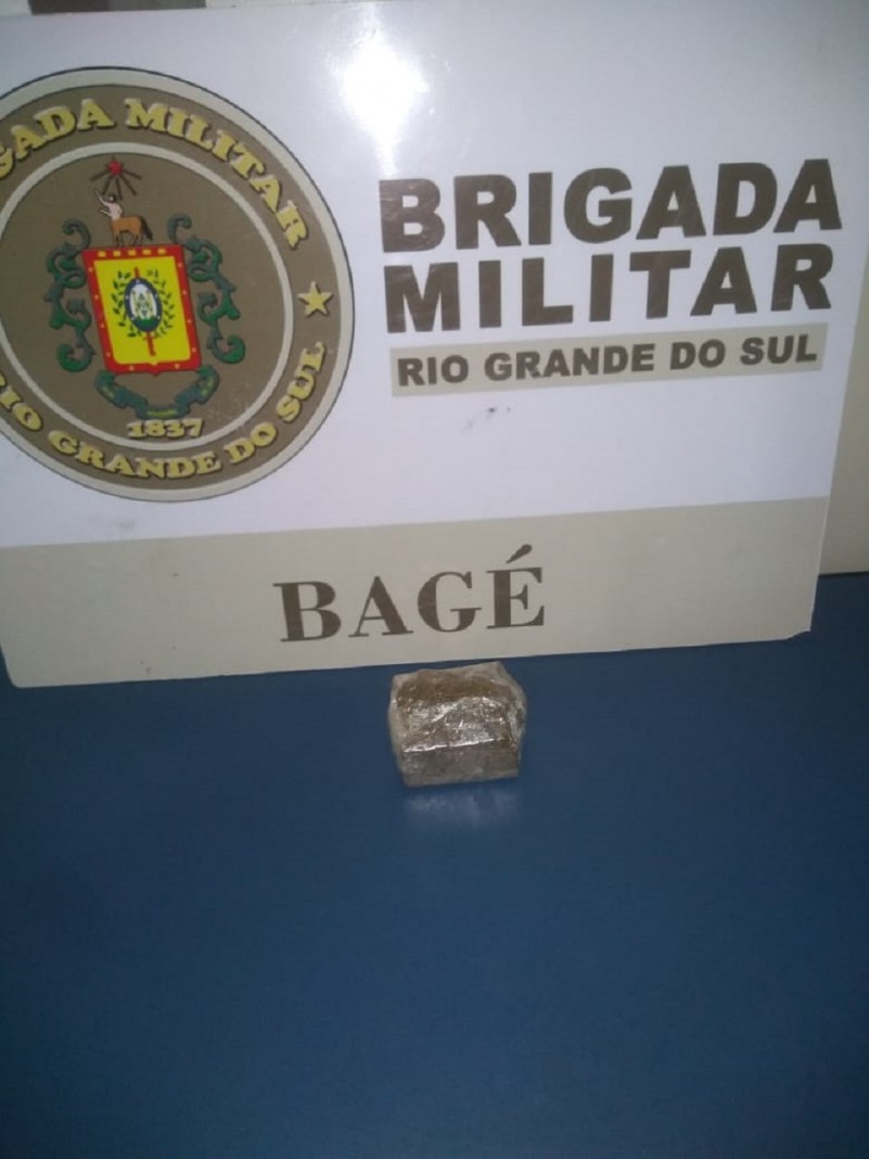 tijolinho de maconha apreendido
