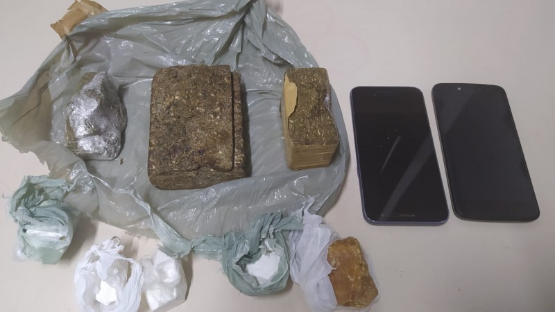 maconha, celulares, cocaína