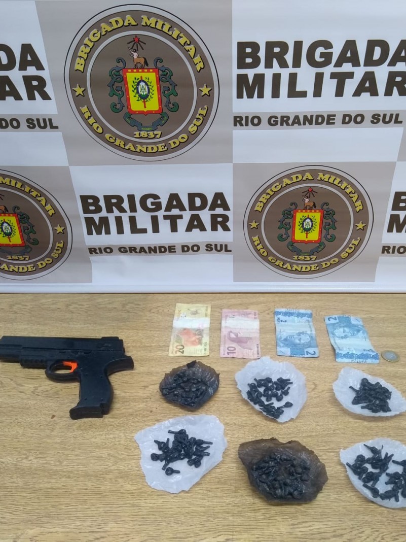 ROCAM do 25º BPM apreende adolescente por tráfico de drogas (4)