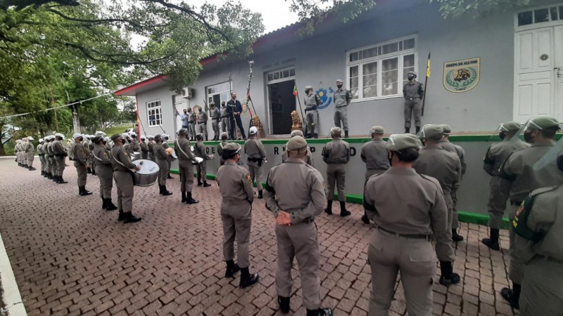 Secretário-adjunto de Segurança Pública visita Polo de Ensino de Rio Pardo