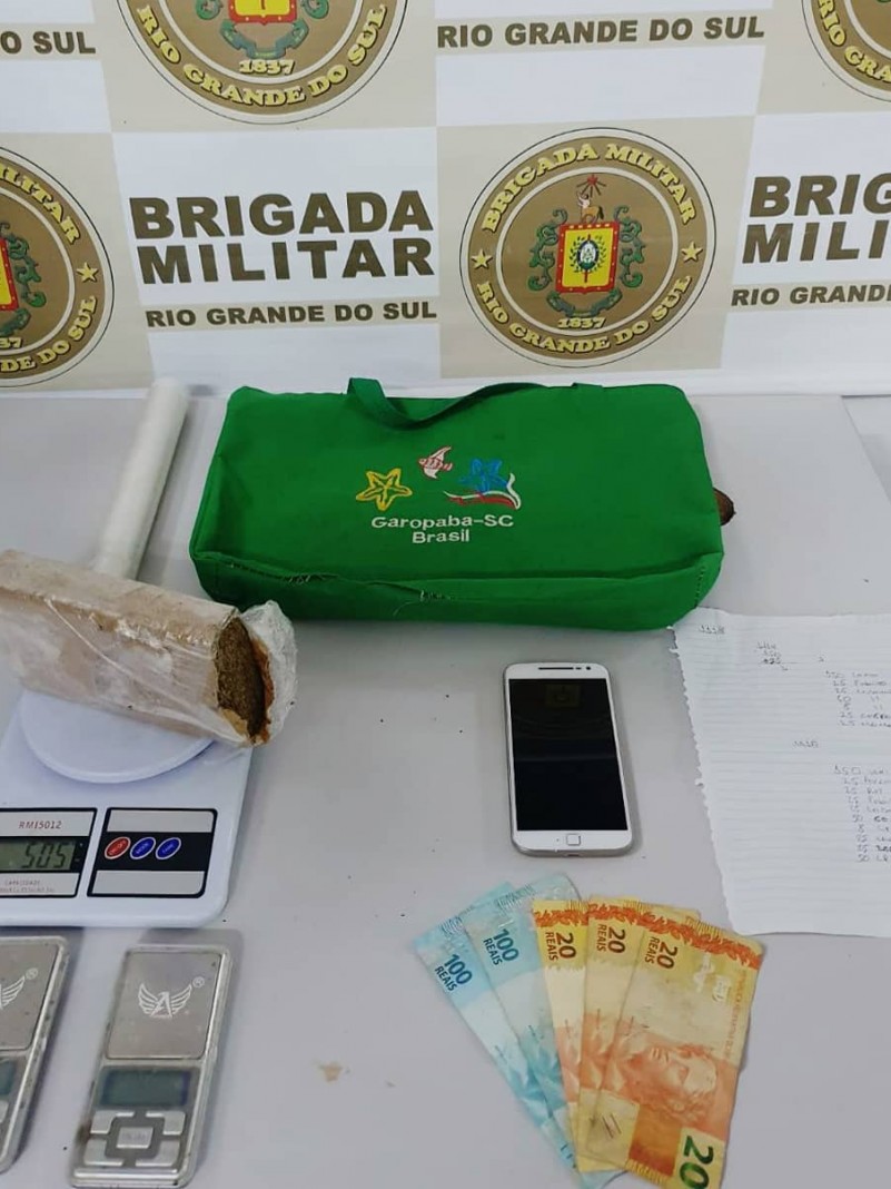 18° BPM prenderam um indivíduo por tráfico de drogas