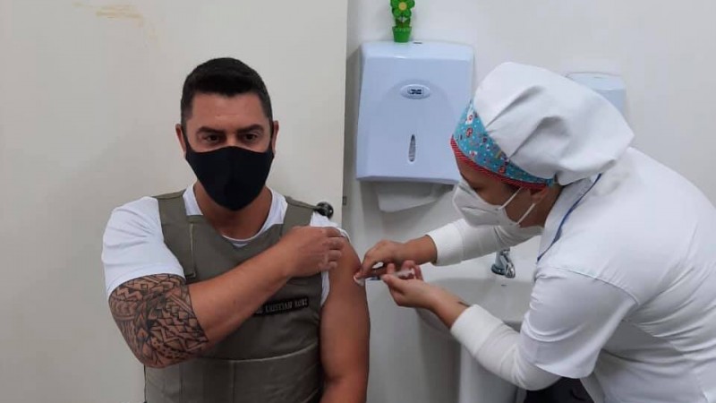 Vacinação contra o coronavírus em profissionais da segurança pública