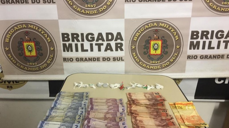 drogas e dinheiro