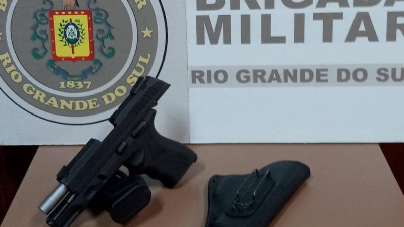 2° Batalhão Rodoviário da Brigada Militar prende homem por porte ilegal de arma de fogo em Encruzilhada do Sul