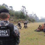 Instrução de controle de distúrbio civil 