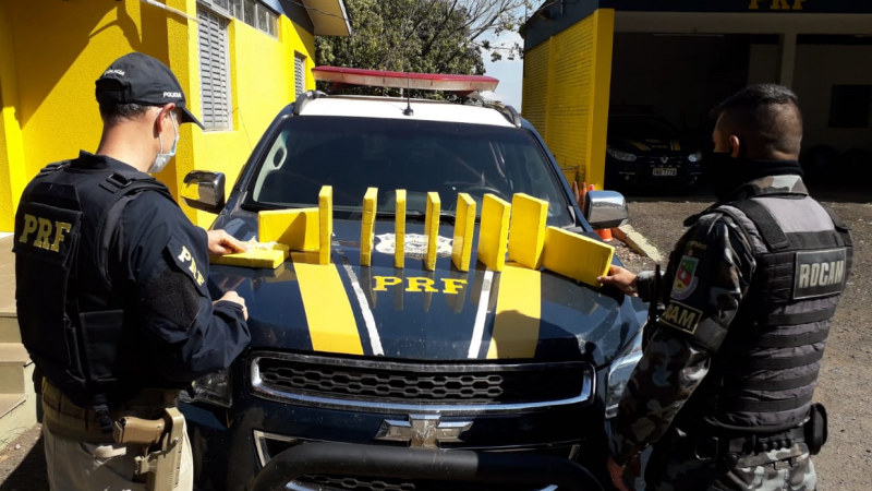 10 kg de cocaína são apreendidos em ação conjunta da BM com a PRF