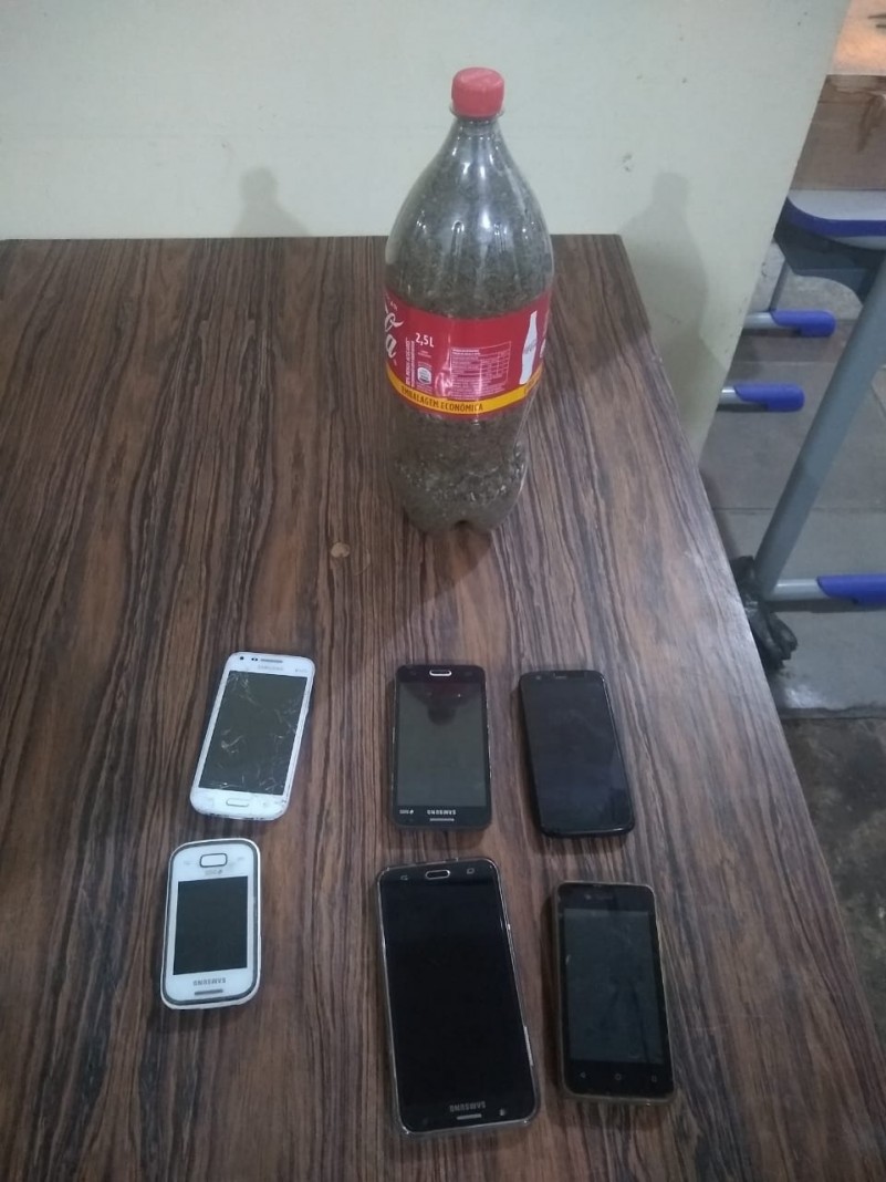 Maconha e celulares