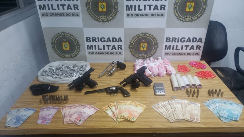 Prisão por tráfico de drogas e porte ilegal de arma