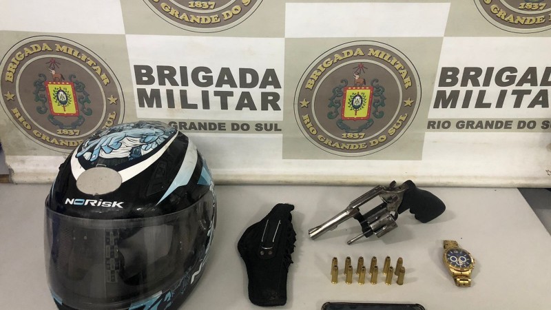 BM prende por porte ilegal de arma de fogo em Viamão