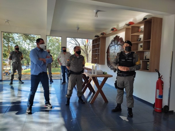 Comando Rodoviário da Brigada Militar recepciona soldado após conclusão do Curso Tático Ostensivo Rodoviário em Mato Grosso do Sul