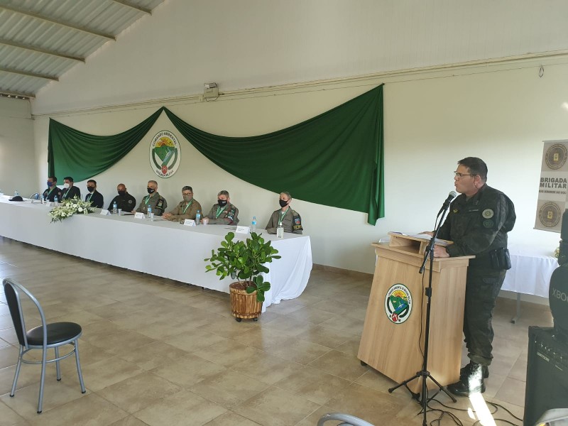 Entrega de comendas do CABM no 3º BABM.