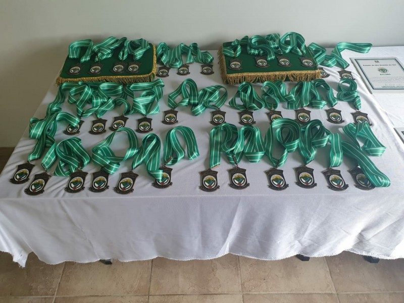 Entrega de comendas do CABM no 3º BABM.