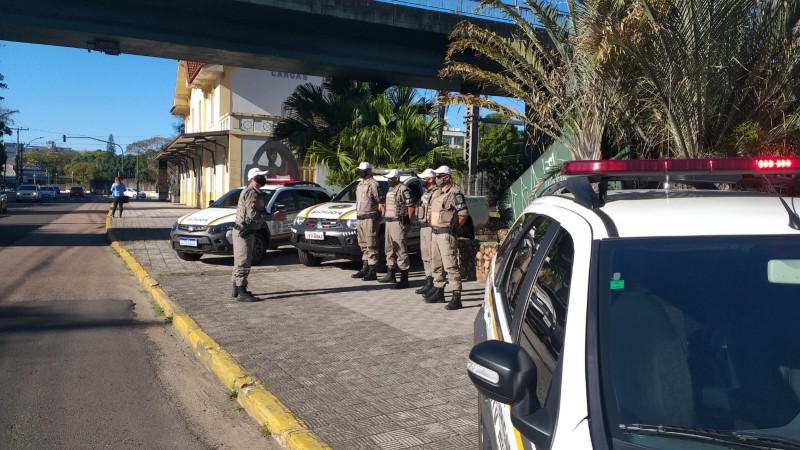 Policiamento em Nova Santa Rita e Canoas