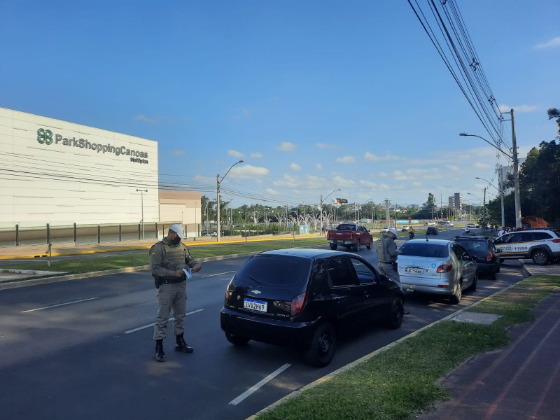 Policiamento em Nova Santa Rita e Canoas