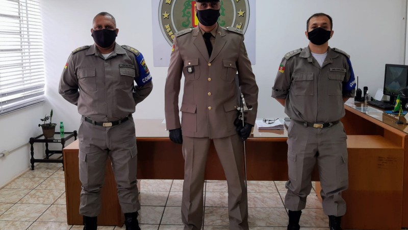 Aprentação de Oficial