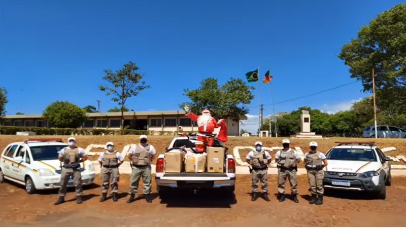 7° BPM realiza ação no Natal