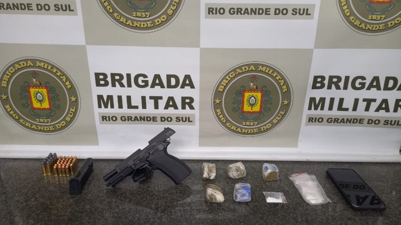Prisão por tráfico de drogas e porte ilegal de arma