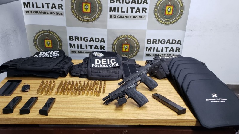 Prisão armas, munições 
