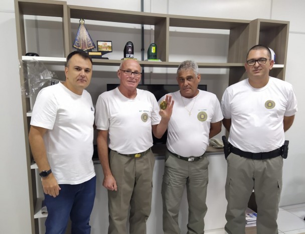 Sargento da Brigada Militar ingressa na reforma militar e recebe homenagem surpresa de colegas