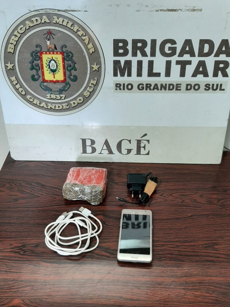 PRESO APÓS ARREMESSAR DROGAS