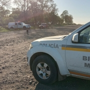 barreiras em estrada de chão