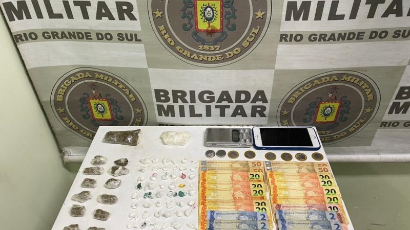Homem foi preso por tráfico de entorpecentes no bairro Parque Marechal Rondon, em Cachoeirinha, na quinta-feira (24/03).