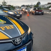 Barreira policia com a PRF e a BM