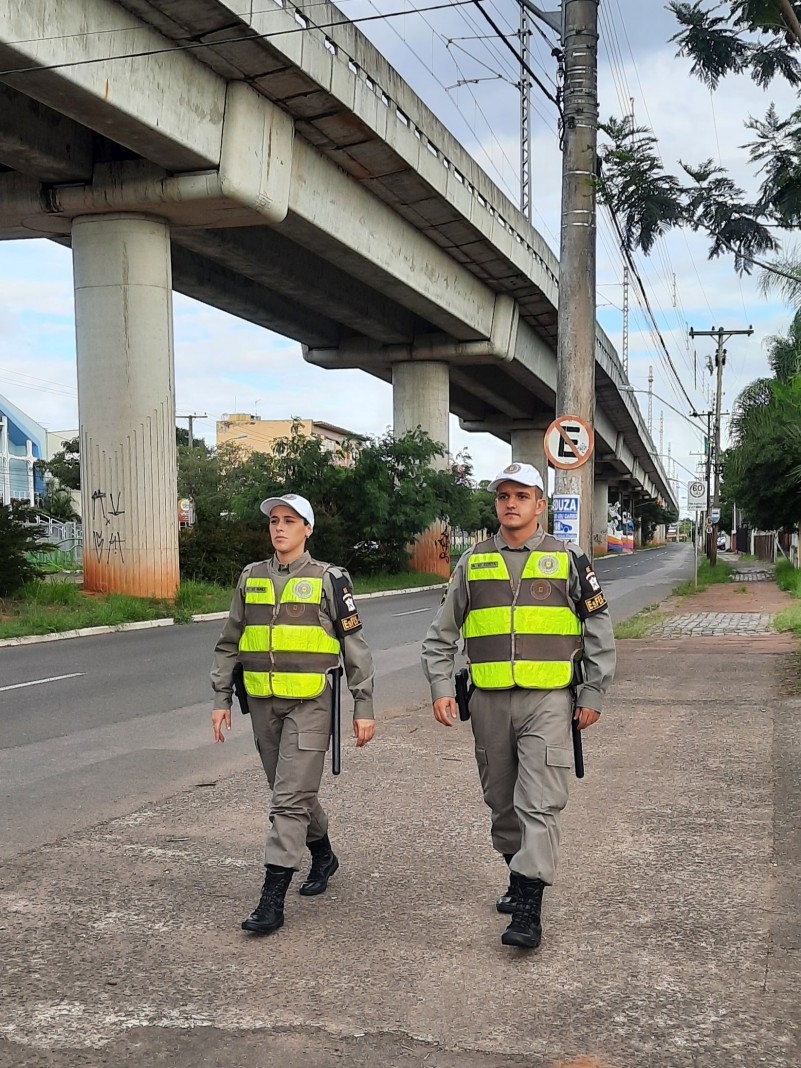 Alunos em patrulhamento