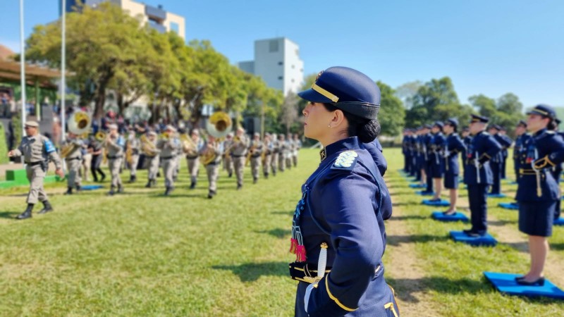 Espadim Tiradentes é entregue a 69 futuros capitães da BM
