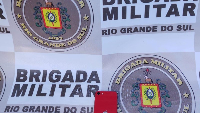Telefone celular objeto de Roubo a pedestre na área do19bpm