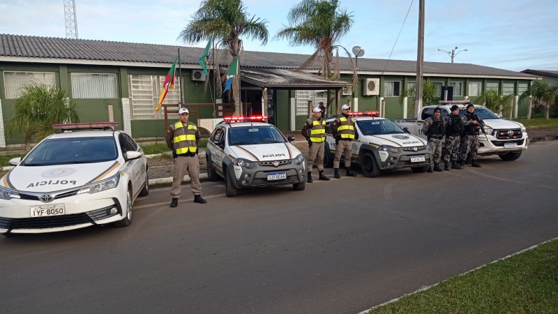 Comando do 2° BPAT recebe visita de representantes do Exército Brasileiro -  Brigada Militar