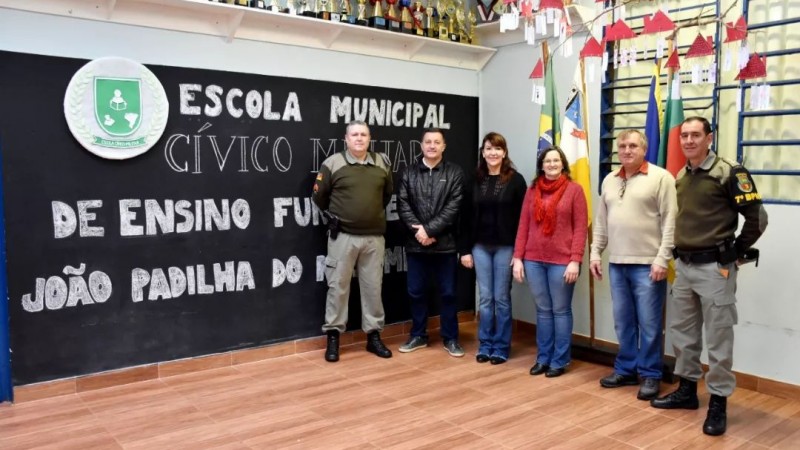 Três Passos dá início as atividades da Escola Cívico Militar