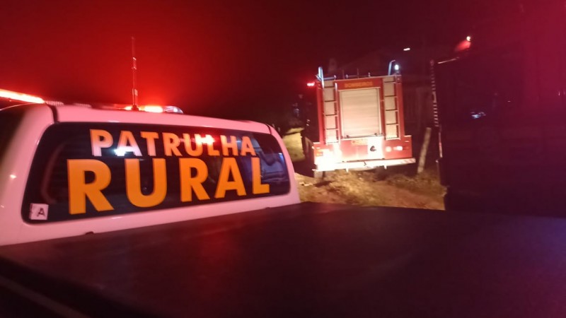 Viatura BM e bombeiros
