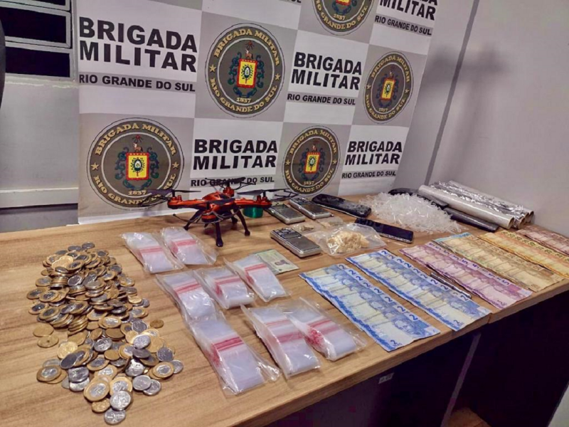 Brigada Militar realiza prisão por tráfico de drogas e apreende dinheiro e drone em Venâncio Aires 1